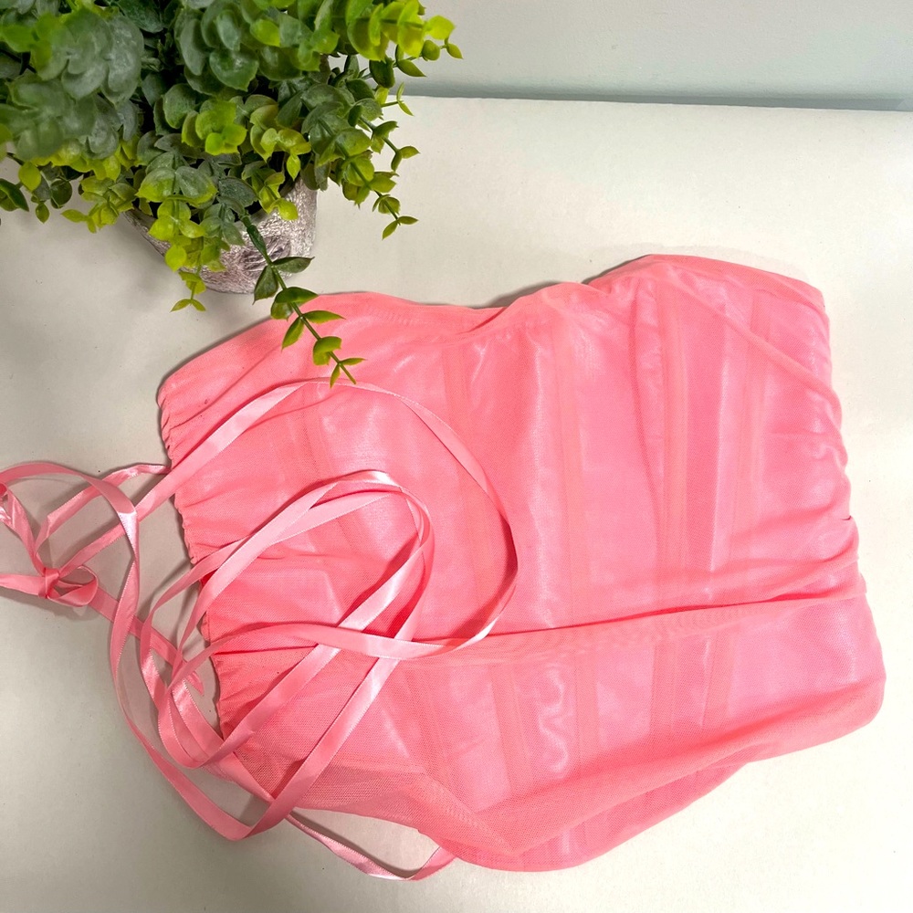Pretty in pink crop top